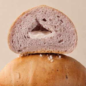 블루베리크림치즈소금빵 대표 이미지